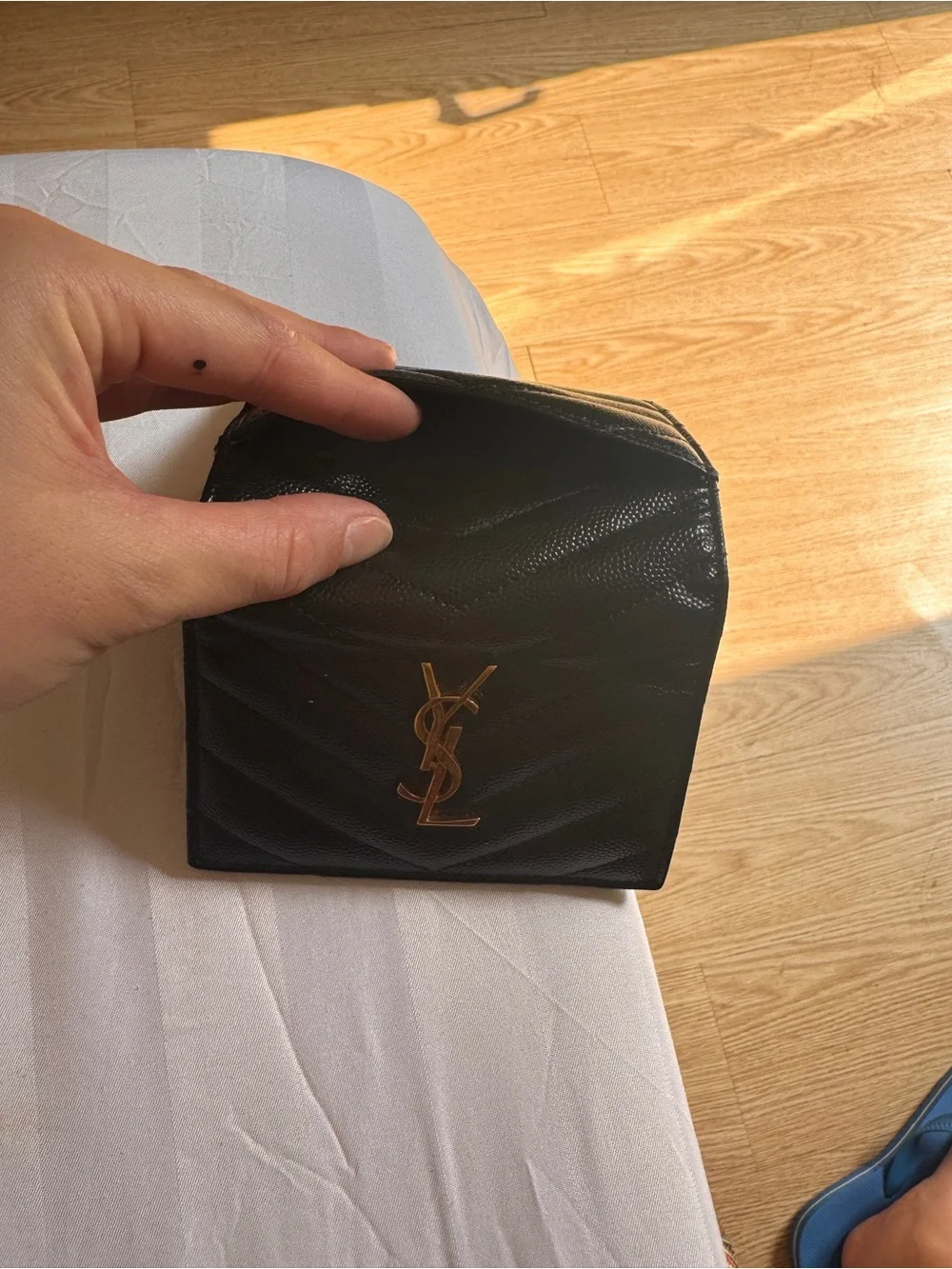 Saint Laurent Black Quilted Leather Card Case with Gold YSL Emblem - Picture 2 of 7